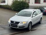 Volkswagen Passat Variant 1.6 FSI Trendlin Variant TÜV 2028 - Volkswagen Passat Variant aus 2005