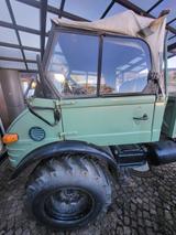 Mercedes-Benz UNIMOG U421 Cabrio (OM616)