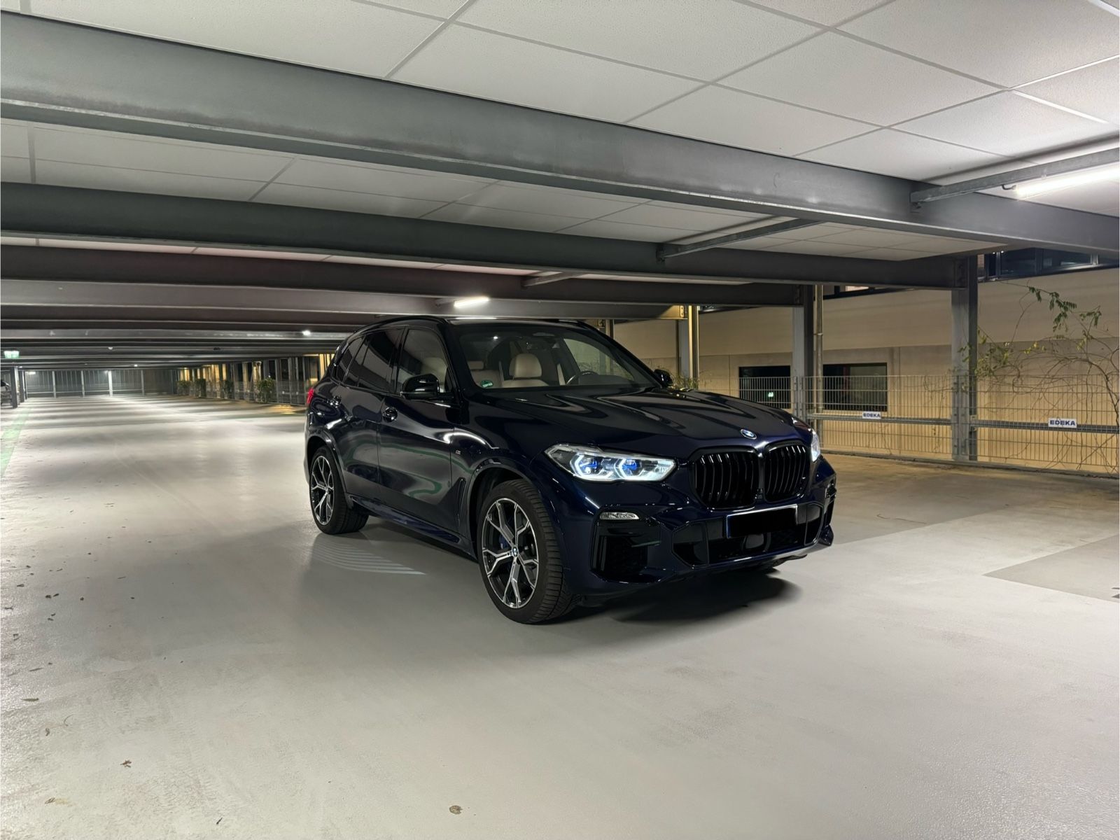 BMW X5 M50 M50d - Luft, B&amp;W, Pano, Stdhz., Aktivlenk