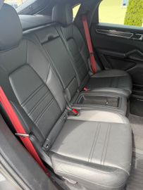 Porsche Cayenne - 10