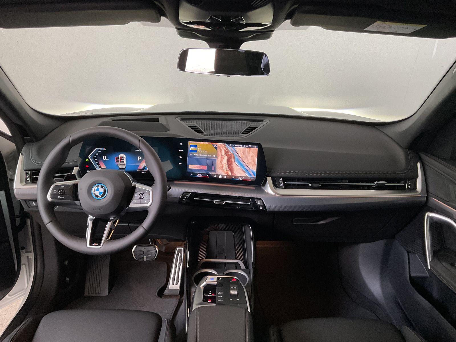 Fahrzeugeinzelansicht 7 Fahrzeugabbildung BMW iX1 eDrive20 |Head-Up Displ. |AHK |elektr. Heckk