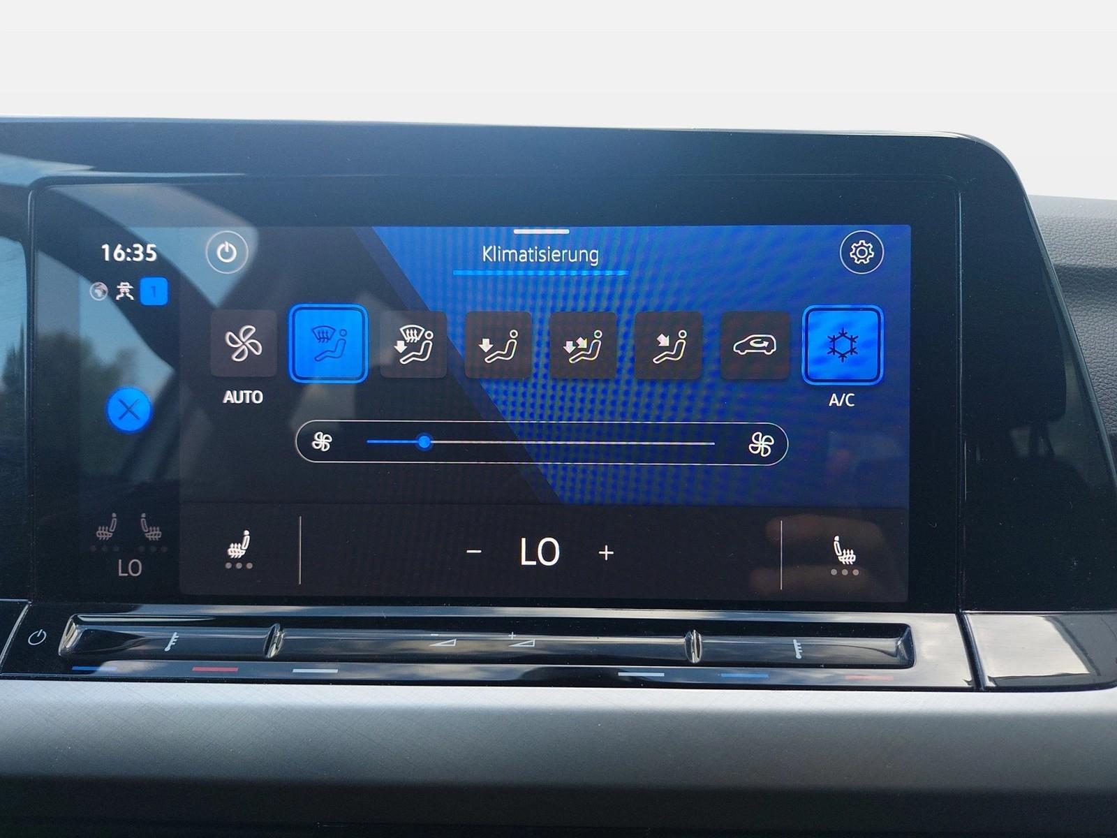 Volkswagen Golf VIII Variant 2.0 TDI Life NAVI ACC LED, миниатюра 16