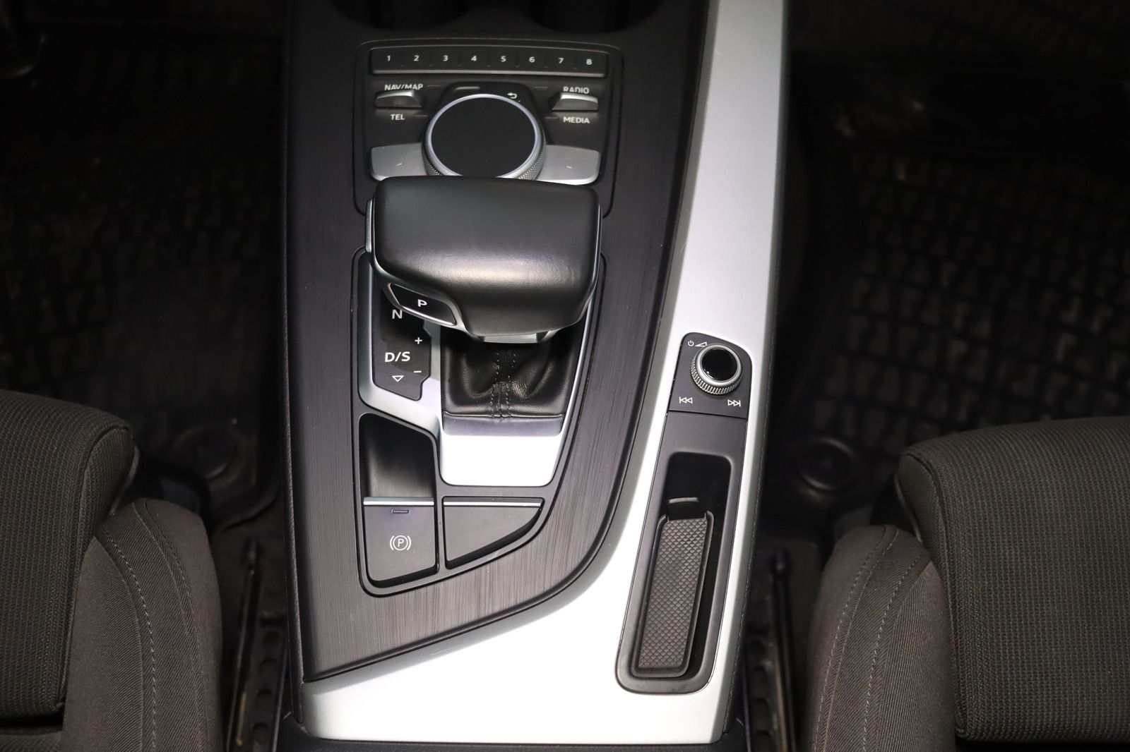 Fahrzeugabbildung Audi A4 Allroad Quattro 2.0 TDI * Navi * Bi-Xenon *