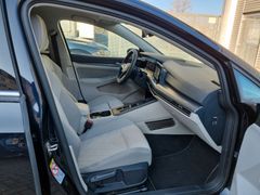 Fahrzeugabbildung Volkswagen Golf VIII Variant 2.0 TDI DSG Style LED+ NAVI SH