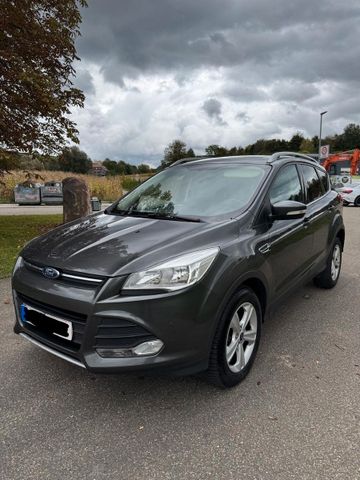 Ford Kuga II 2.0 d 150ps Schiebedach+Panorama AHK