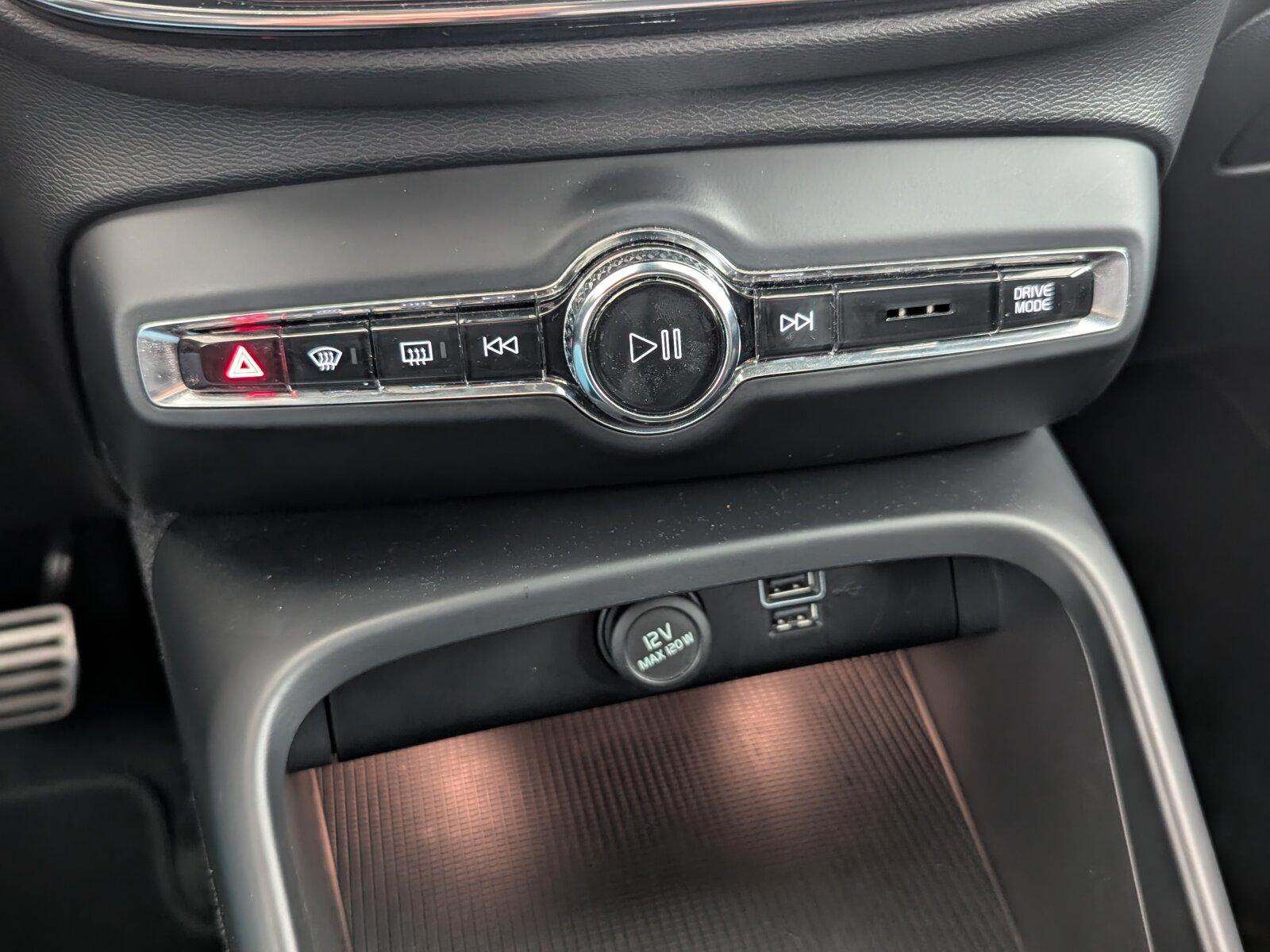 Volvo XC40 XC 40 T3 2WD R-Design (EURO 6d) LED+NAVI+SHZ+RFK, миниатюра 20
