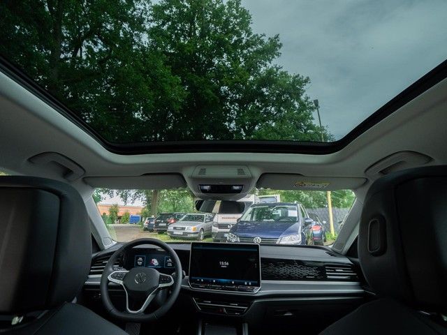 Passat Variant Elegance eHybrid DSG AHK Winter-P