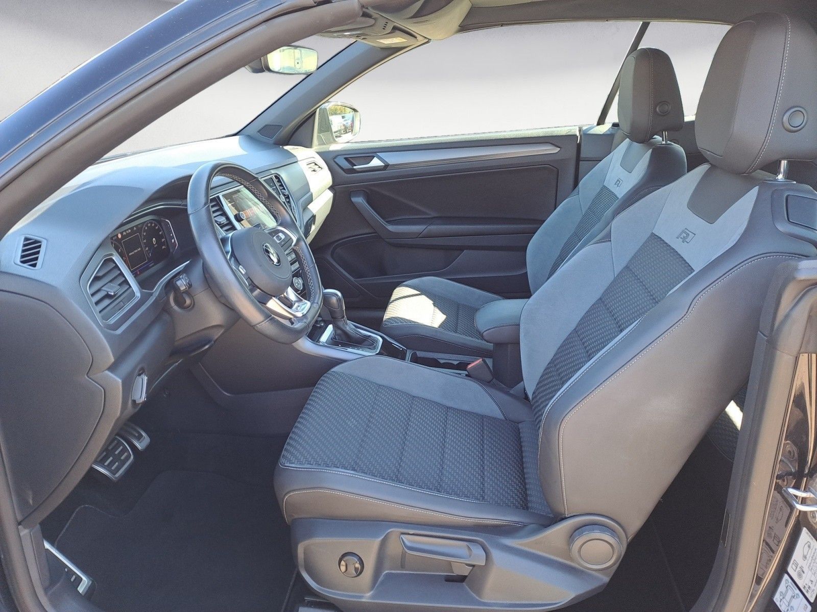 Volkswagen T-Roc - Bild 8