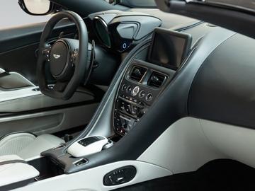 2024 Aston Martin DBS 缩略图 23