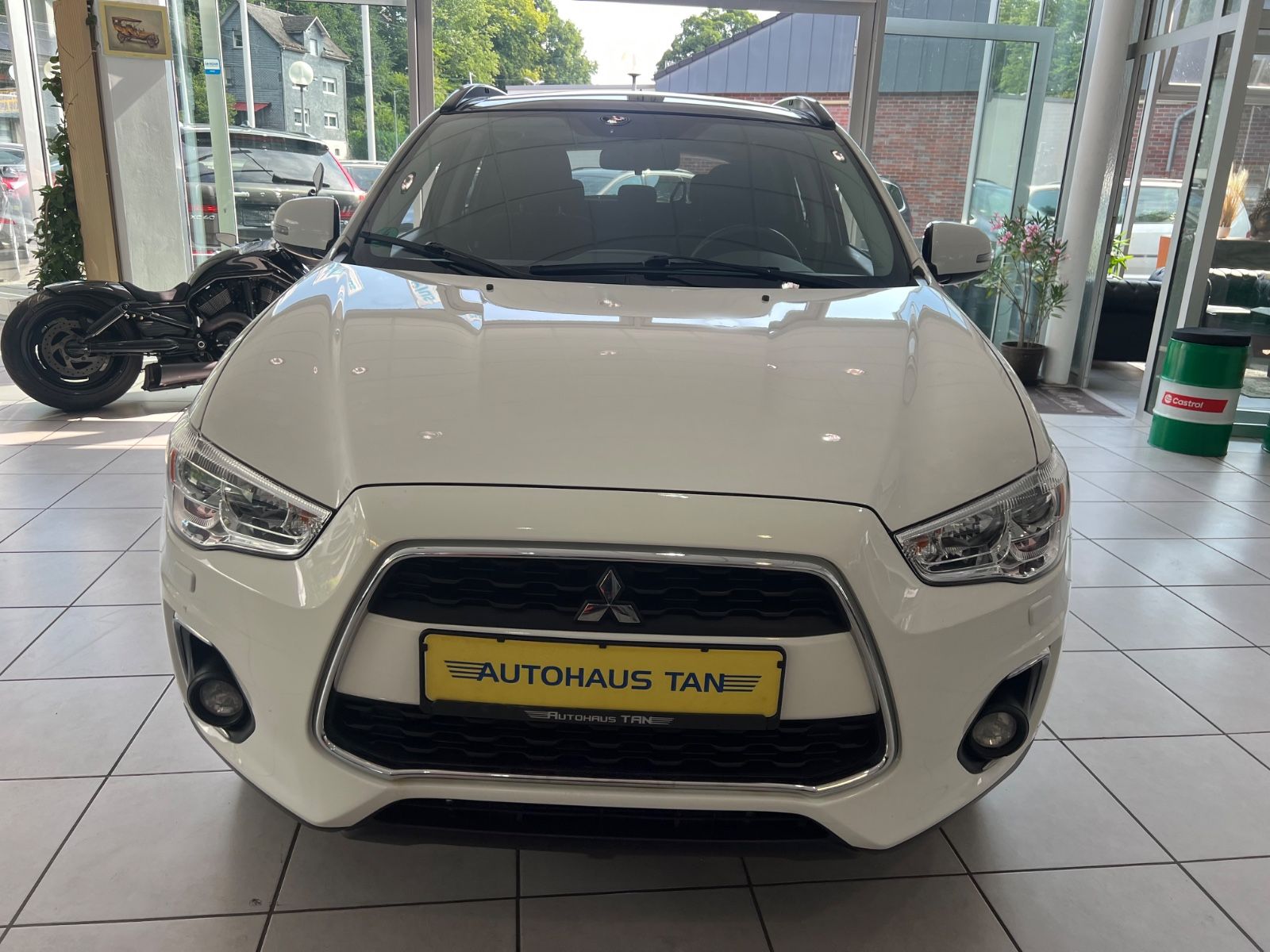 Fahrzeugabbildung Mitsubishi ASX Intense * RÜCKFAHRKAMERA* SITZHEIZUNG *