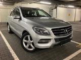Mercedes-Benz ML 350 CDI BlueTec 4Matic Sport-Paket 1.HAND-AHK - Mercedes-Benz ML 350 in Wiesbaden