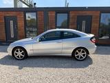 Mercedes-Benz C 200 Kompressor Sport Edition - Mercedes-Benz C 200: Sport Edition