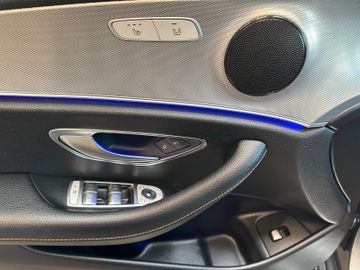 Mercedes-Benz E 400 *4Matic*Avantgarde*Keyless*LED*Kamera*