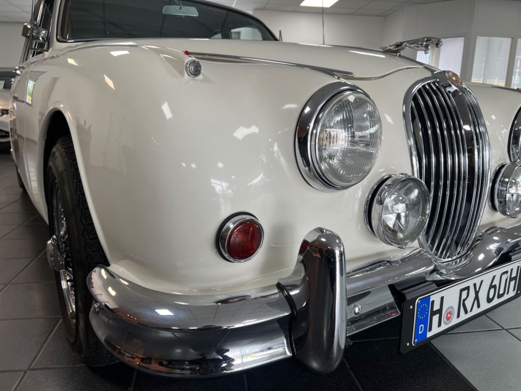 Jaguar MK II