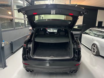 Porsche Cayenne - 7