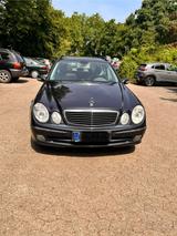 Mercedes-Benz Mercedes E270 CDI Avantgard  Kombi Diesel - Mercedes-Benz E 270 mit Diesel-Antrieb: Kombi, Automatik