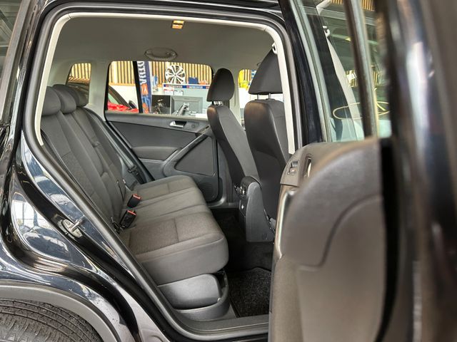 Volkswagen Tiguan *NAV*TEMPO*2-ZONEN*SitzHZ*PCD*TÜV 527*
