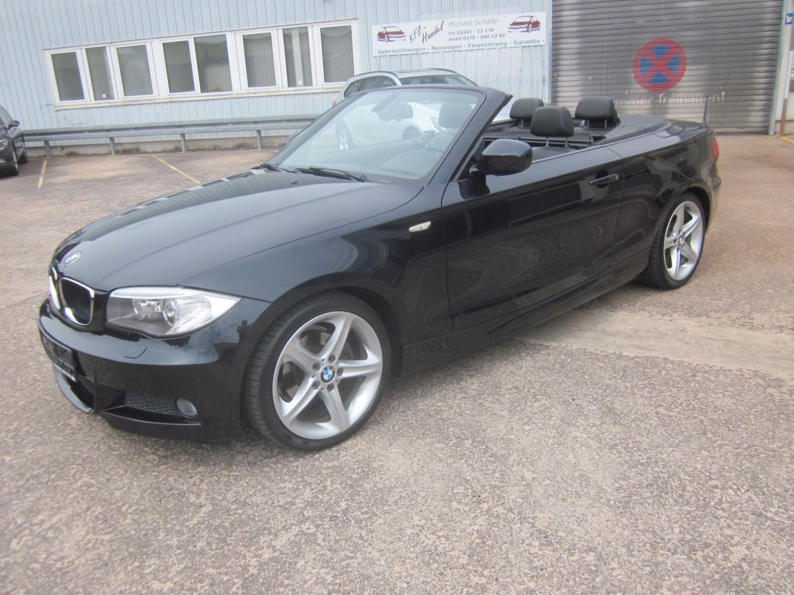 BMW 118i 1er Cabrio Top Zustand M-Paket Xenon Leder