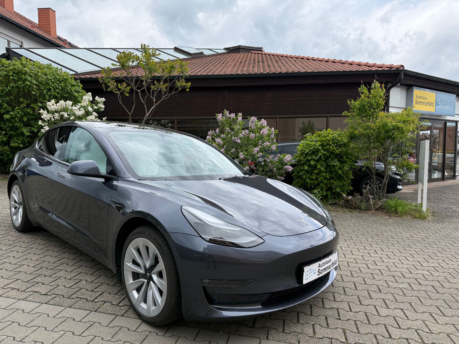 TESLA Model 3