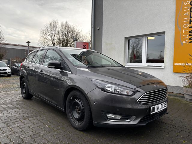 Ford Focus Turnier = Automatik - Abstandstempomat =