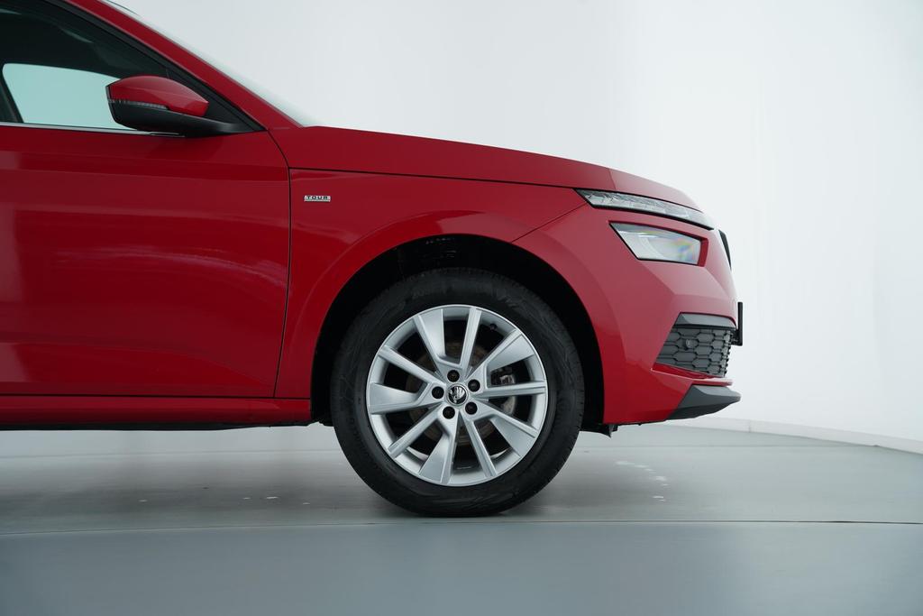 Skoda Kamiq 2022 г. Красный, пробег 59013 км