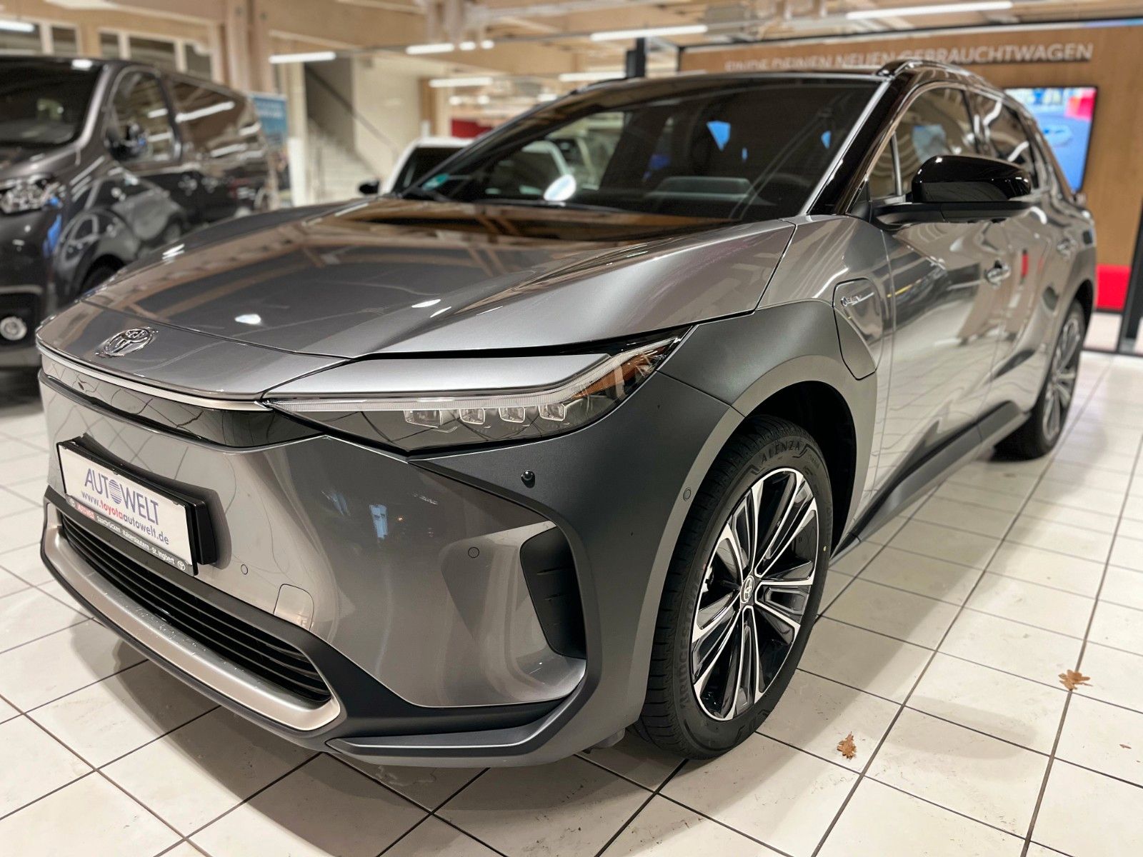 Fahrzeugabbildung Toyota bZ4X FWD Lounge jetzt noch mit 0% Finanzieren