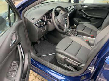 Opel Astra Elegance  Kamera + PDC + ALU            PA