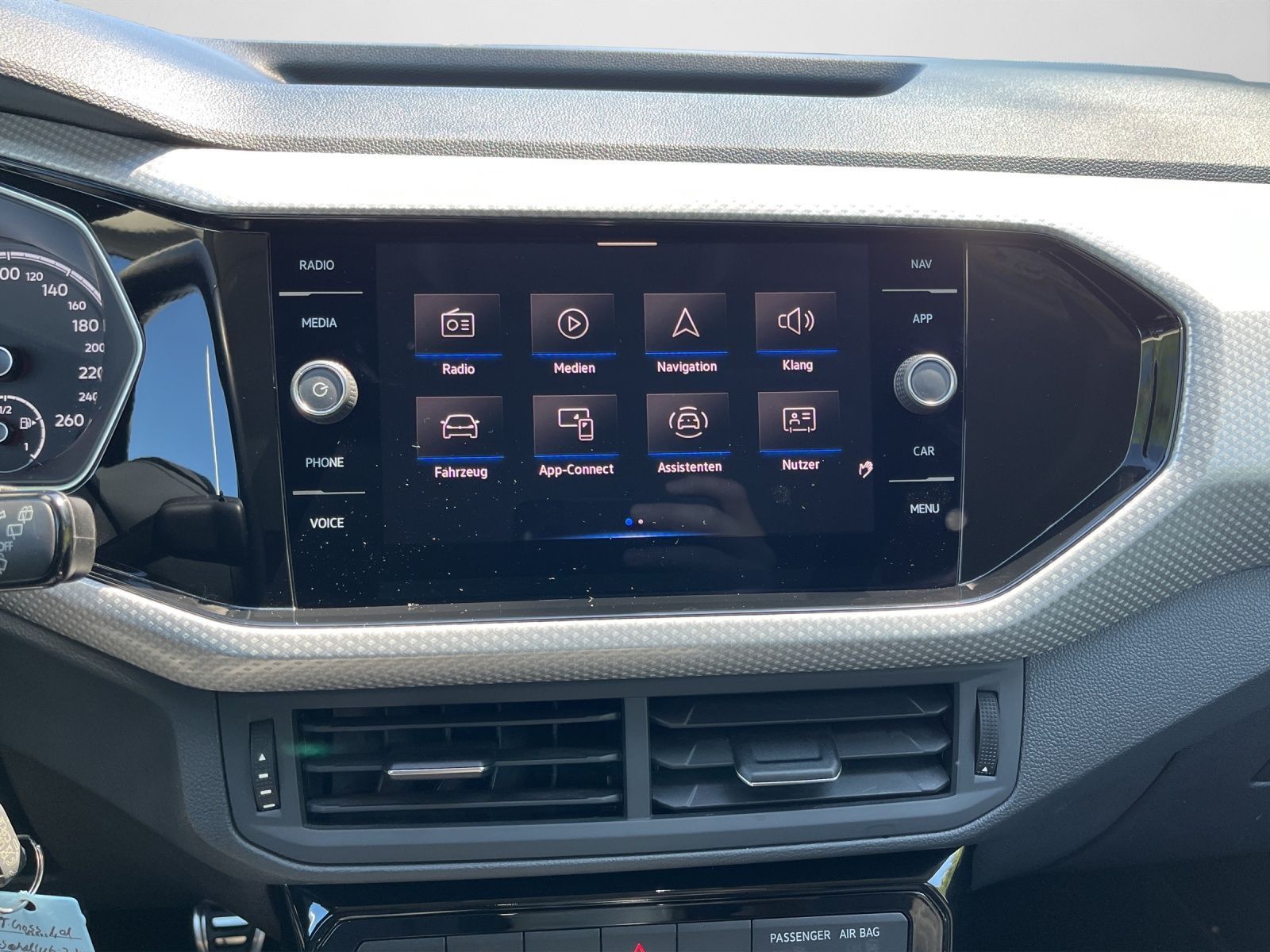 Volkswagen T-Cross - Bild 12