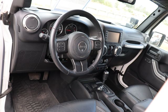 Fahrzeugabbildung Jeep Wrangler 2.8l CRD AT 2.5" AEV FOX JKS AHK