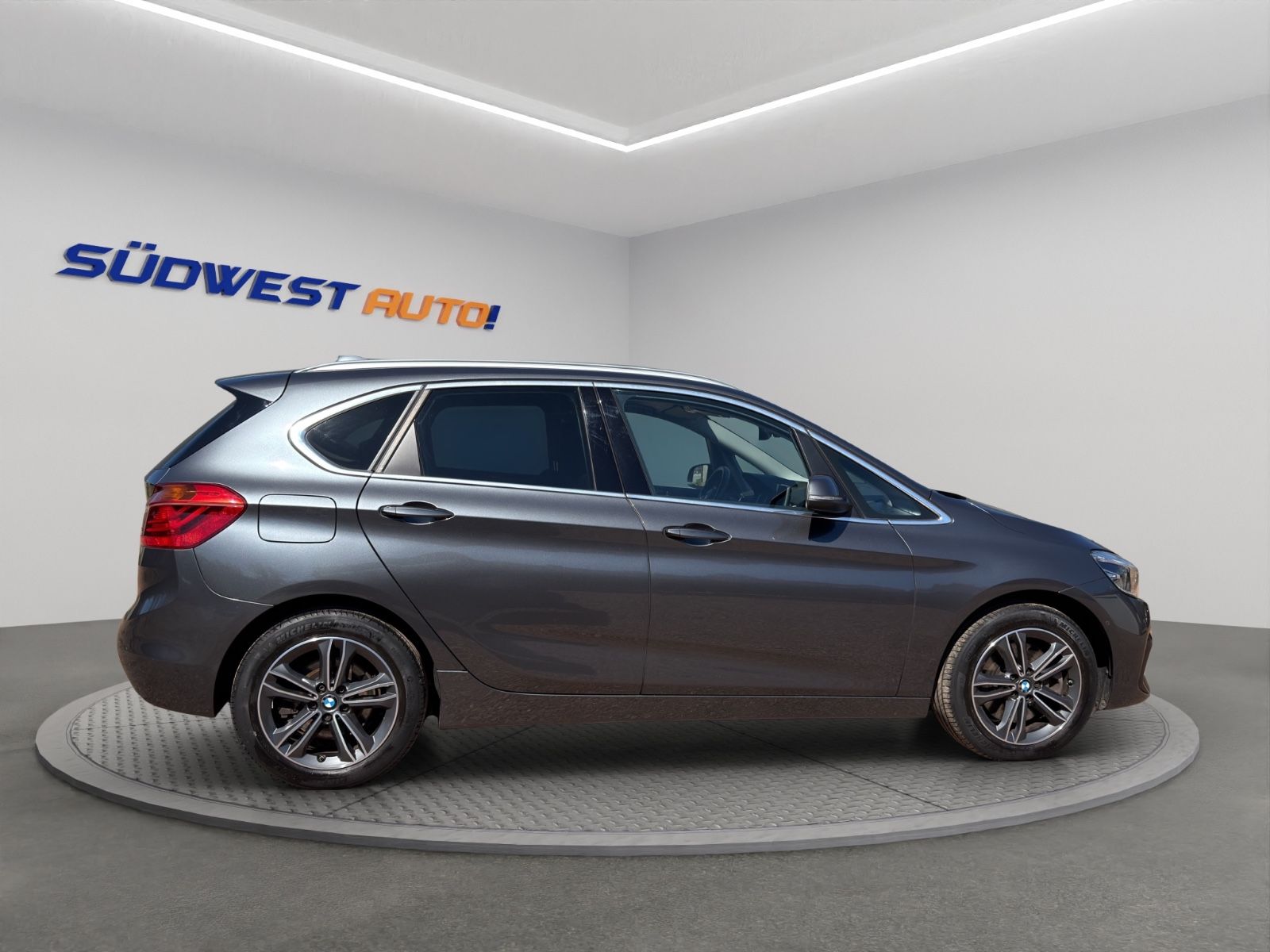BMW 225 Active Tourer M Sport NAVI LED LEDER imagem 2