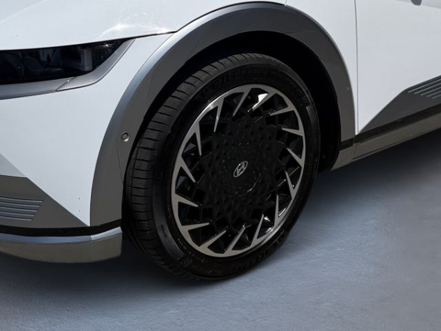 Fahrzeugabbildung Hyundai IONIQ 5 Uniq Elektro 4WD 72 +LEDER+KLIMA+PDC+RFK