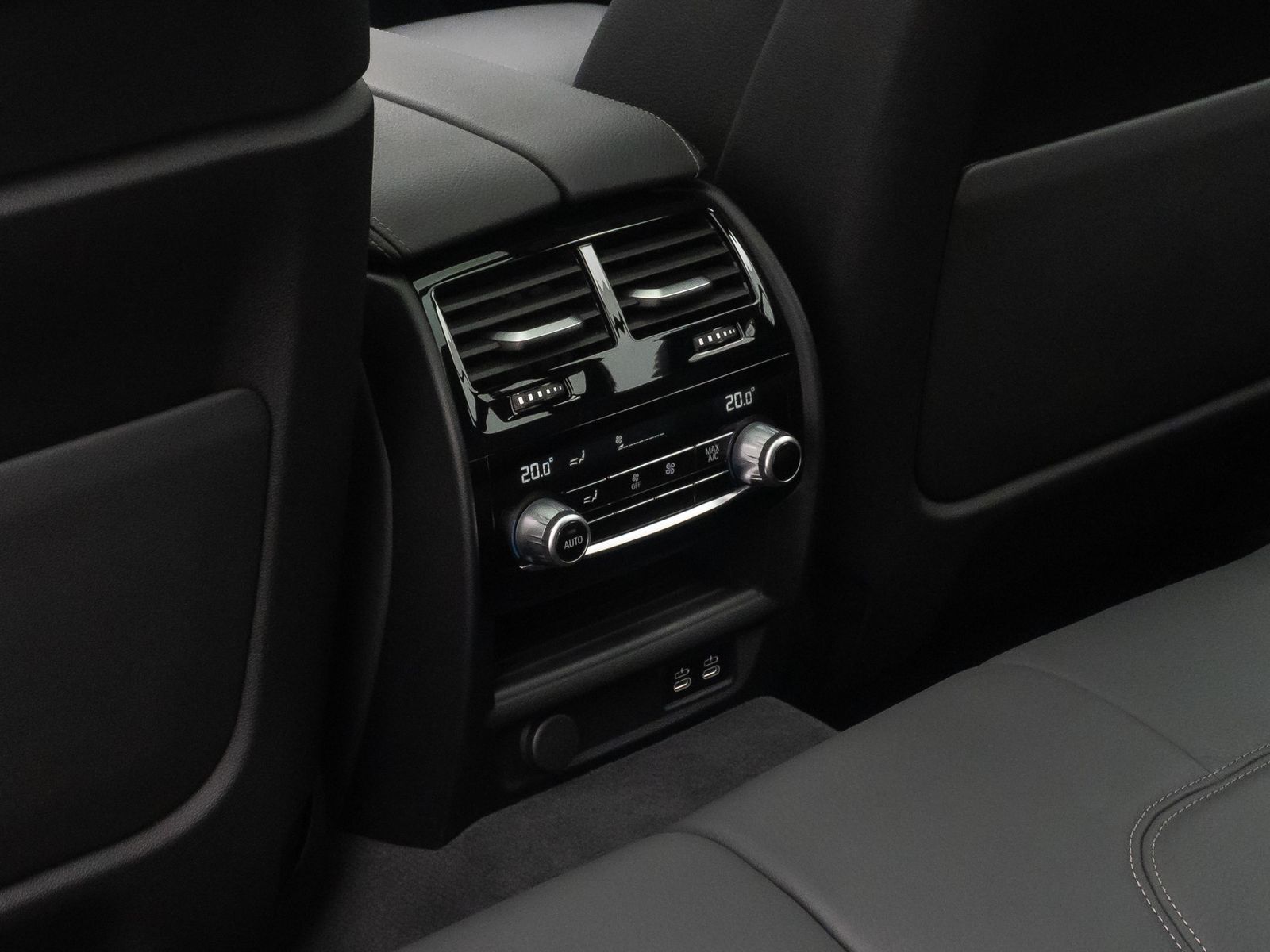 Fahrzeugabbildung BMW 530d M Sport HUD Panorama DAB Kamera HiFi 19Zoll
