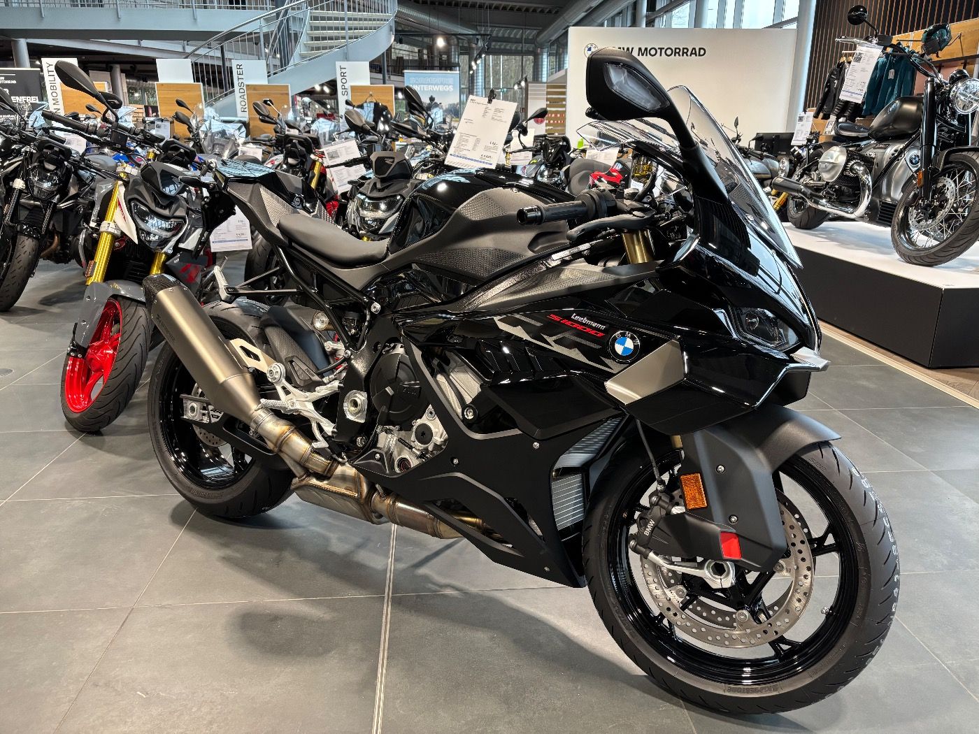 Fahrzeugabbildung BMW S 1000 RR Race- und Dynamikpaket