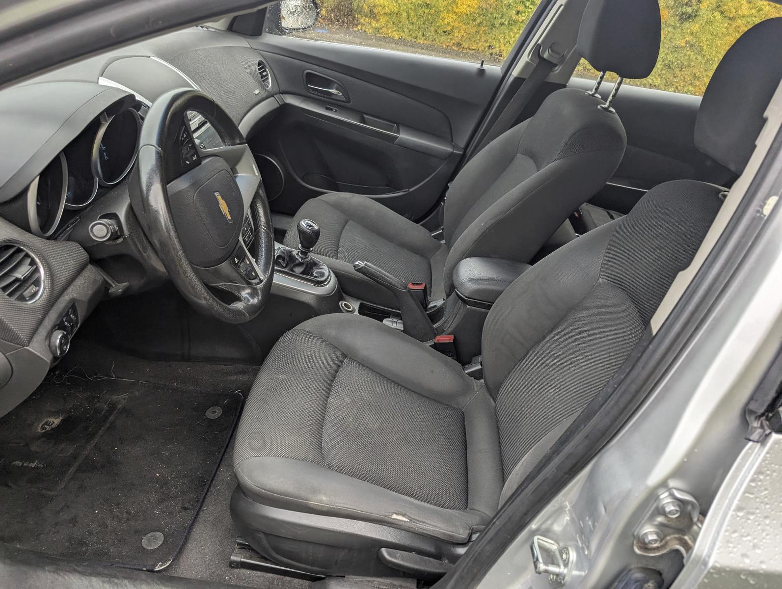 Chevrolet Cruze 2013 — photo 10