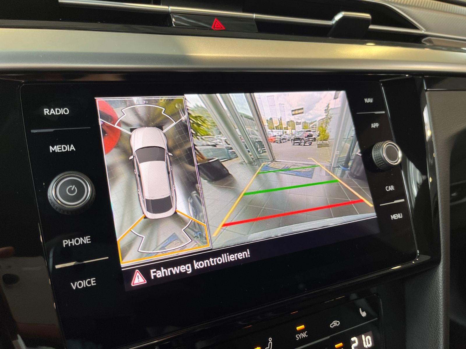 Fahrzeugabbildung Volkswagen Arteon R-Line 360° SHZ LED NAVI