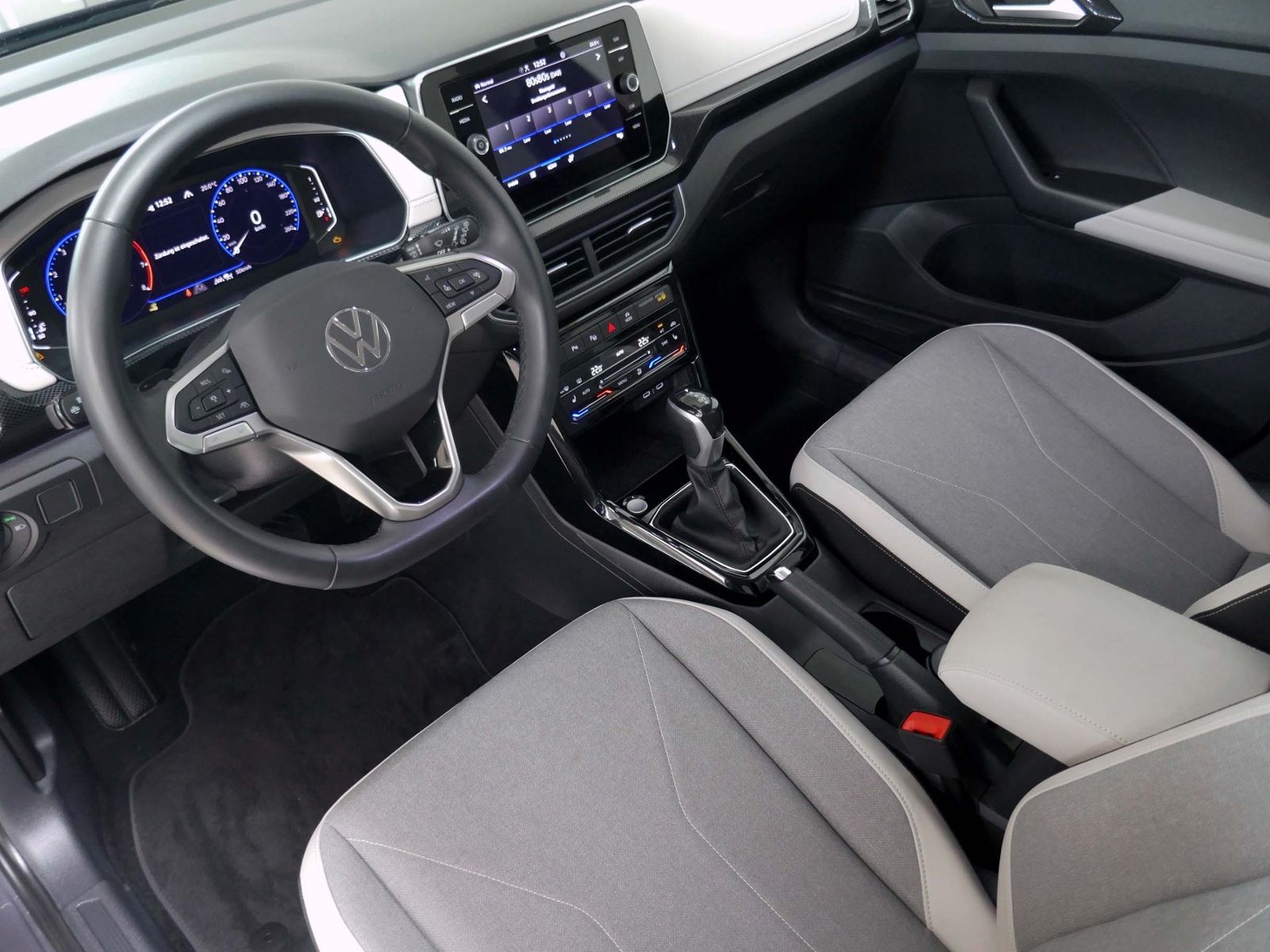 Fahrzeugabbildung Volkswagen T-Cross Style 1.0 TSI | LED AHK RFK ACC Navi