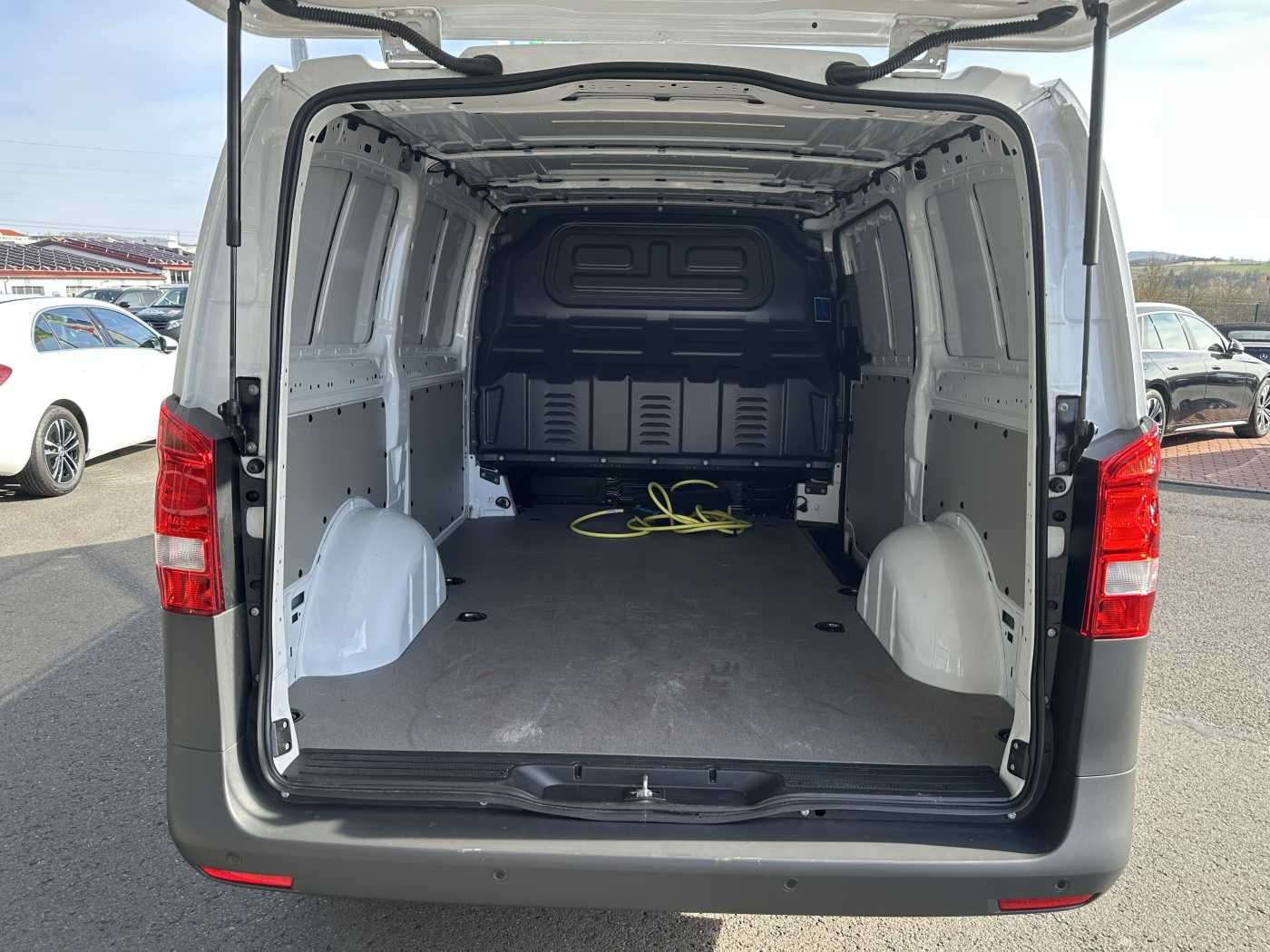 Fahrzeugabbildung Mercedes-Benz eVito 112 Klima Kamera Audio 30 Sitzheiz Tempom.