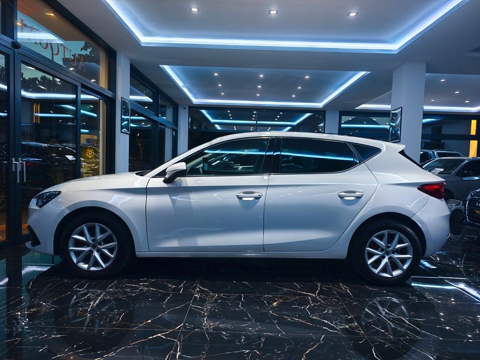 Seat Leon Style VIRTUAL + ACC + LRH + SHZ + NAVI