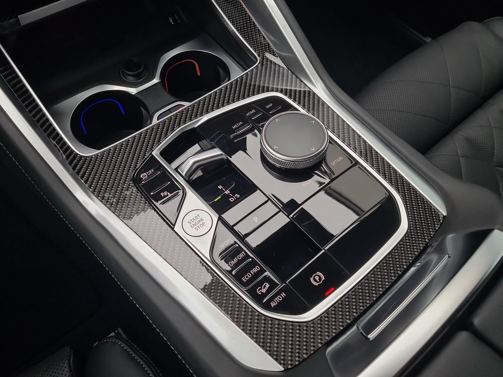 BMW X6 M60i DrivAssPro+Innovation+Wärme+Pano+Komfort