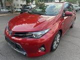 Toyota Auris Hybrid Edition erst 48.188 KM*1.HAND*CAM - rote Toyota Auris