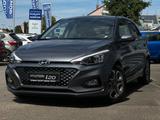 Hyundai i20 AT 1.HAND/CAM./SHZ/CARPLAY/PDC/GARANTIE/TOP! - gebrauchte Hyundai i20 aus dem Jahr 2020