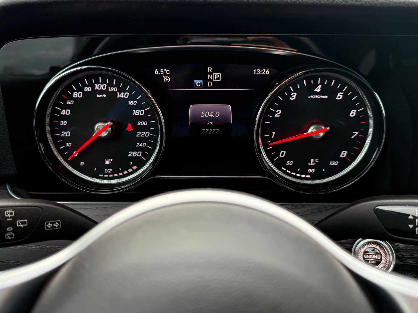 Fahrzeugabbildung Mercedes-Benz E 200 T Avantgarde NAVI KLIMAAUTO CAM LED SITZH.