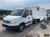 Iveco Zugmaschine mit Verkaufsanhänger Borco Höhns - Iveco aus 2011
