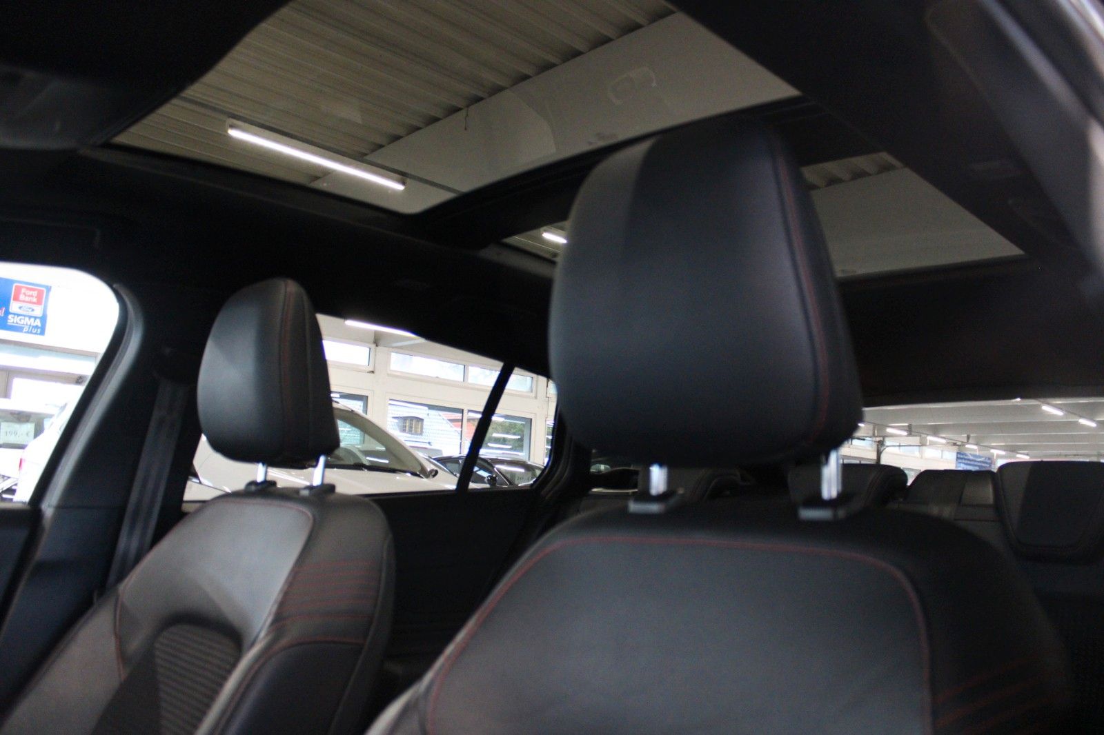 Fahrzeugabbildung Ford Focus ST-Line X Aut. LED PANO CAM ACC WinterPak.