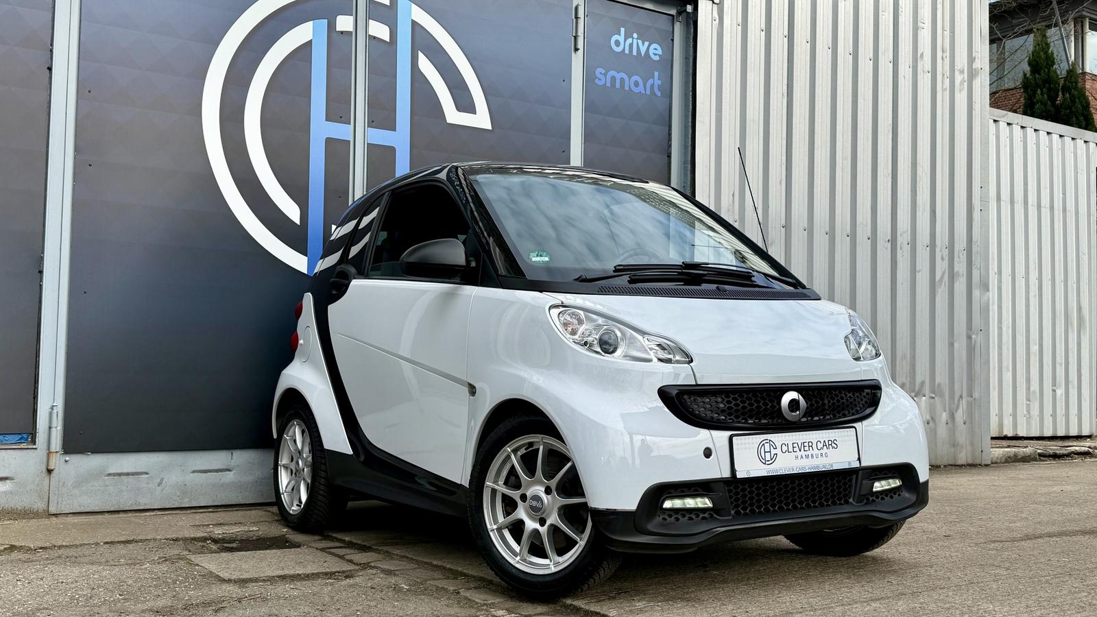 Smart ForTwo COUPE*PASSION*NAVI*PANO*LED*KLIMA*SITZHZ.