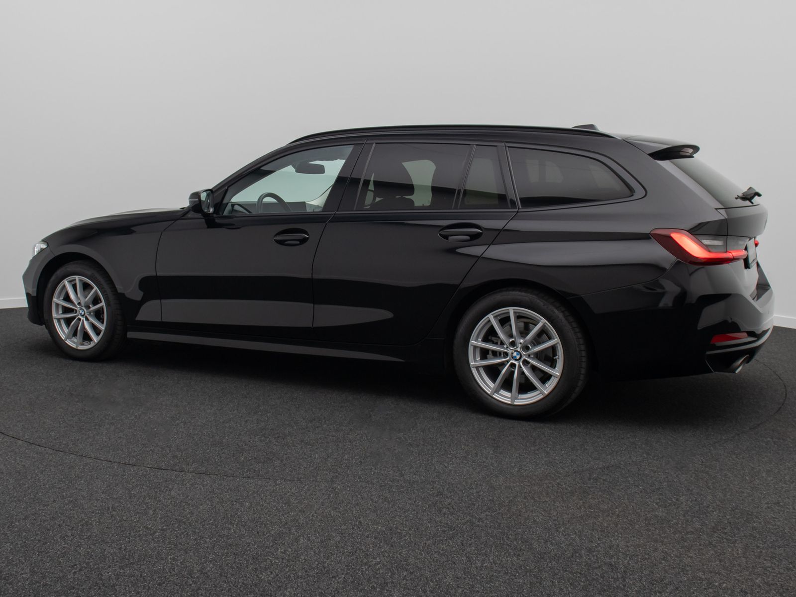 Fahrzeugabbildung BMW 318i GeschwindigR DAB PDC Widscreen CockpitPlus
