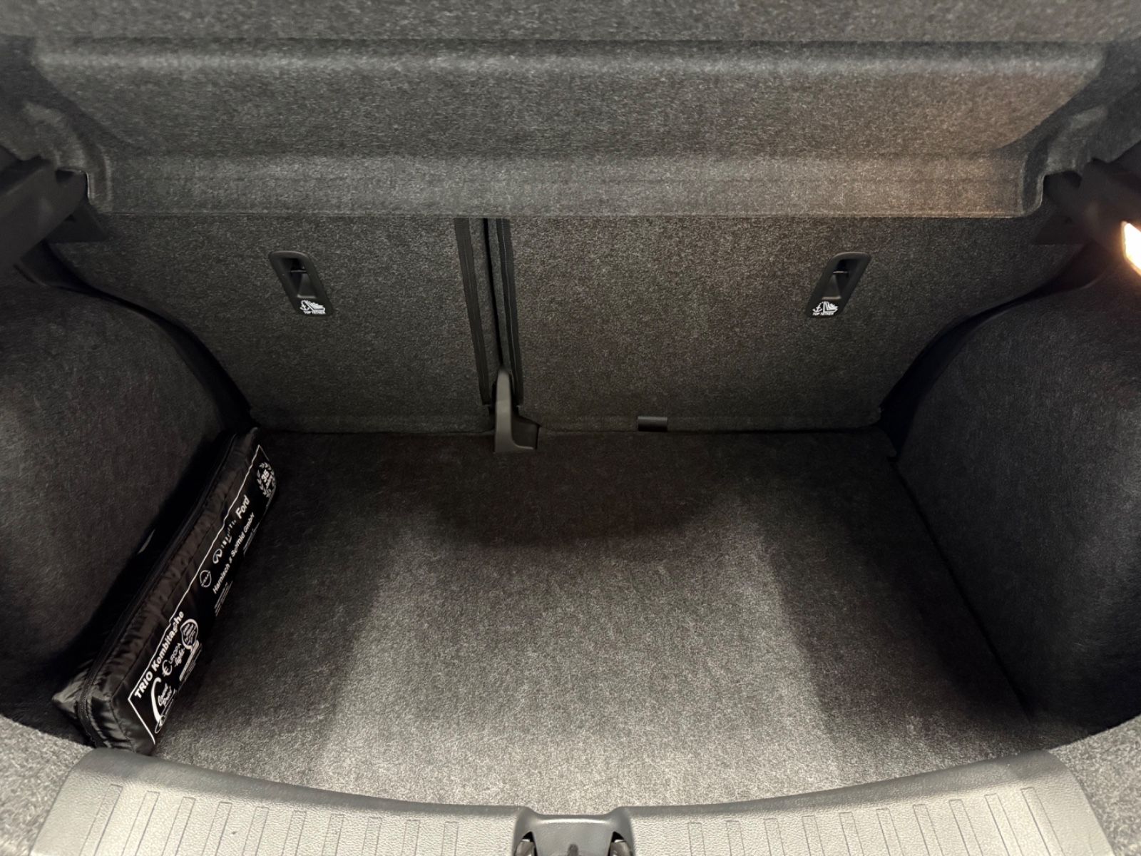 Fahrzeugabbildung Nissan Micra N-Sport Navi Winterpaket