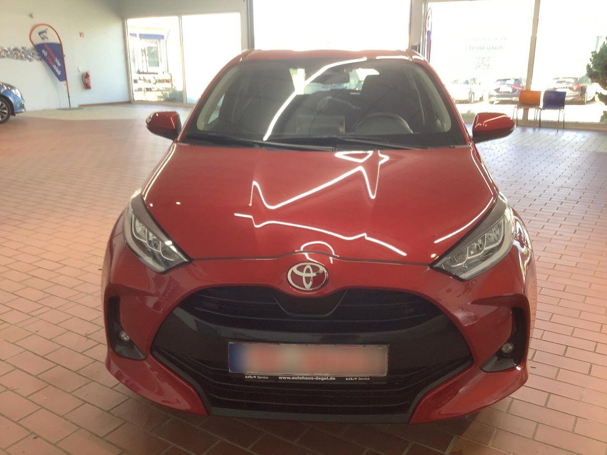 Toyota Yaris Hybrid Team D 1.5 116PS CVT*LED*KAM*SHZ