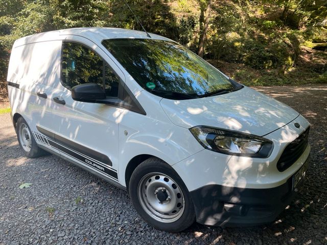 Ford Courier Eco Benzin