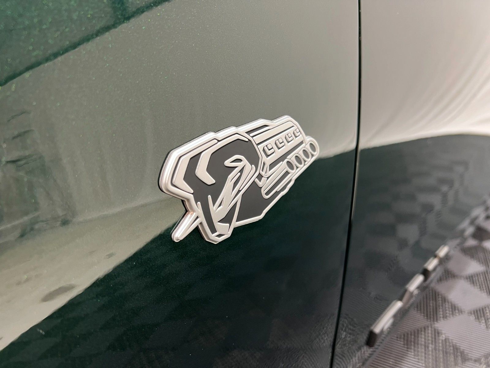 Fahrzeugabbildung Dodge RAM 1500 Limited Night  5,7L V8 HEMI